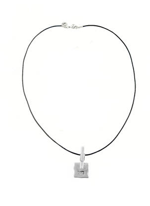 Colier gri N°3 femeie