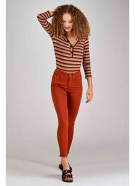 Blugi skinny maro ONLY femeie