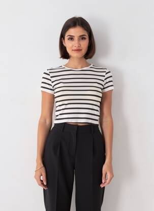 Tricou elasticitate mâneci scurte negru DIVIDED H&M femeie