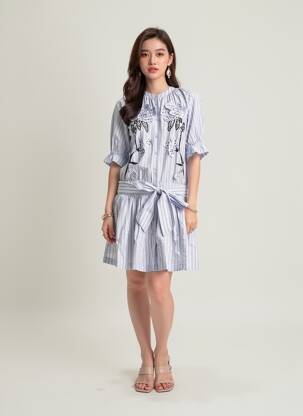 Rochie scurtă mâneci 3/4 mâneci 3/4 albastru ESSENTIEL ANTWERP femeie