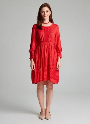 Rochie midi croială fluidă mâneci 3/4 roșu BELLAWAY femeie