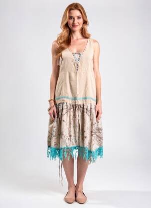 Rochie midi fără mâneci fără mâneci bej AKELA KEY femeie