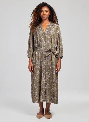 Rochie lungă croială cambrată mâneci 3/4 verde SOEUR femeie