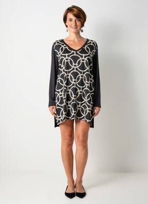 Rochie scurtă mâneci lungi mâneci lungi negru SOPHIA CURVY femeie