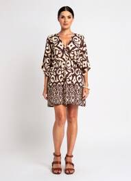 Rochie scurtă mâneci 3/4 mâneci 3/4 maro CIVICO 1 femeie