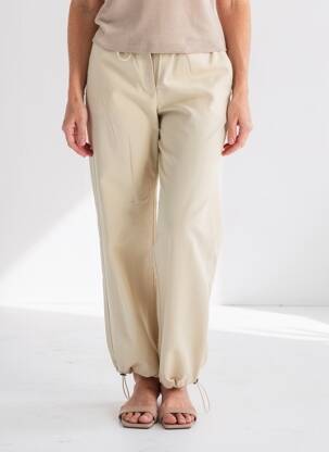 Pantalon drept închidere cu fermoar sub clapetă cu nasturi bej SELECTED femme