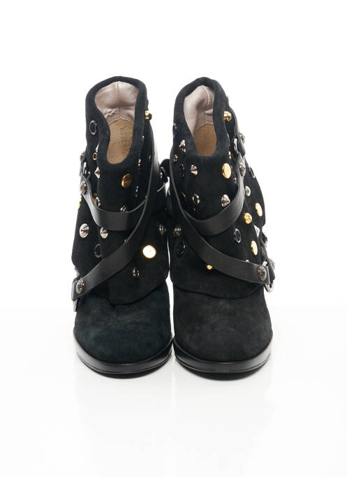 Botine/Ghete negru VERSUS femeie