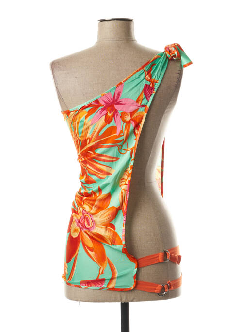 Top portocaliu VERSUS femeie