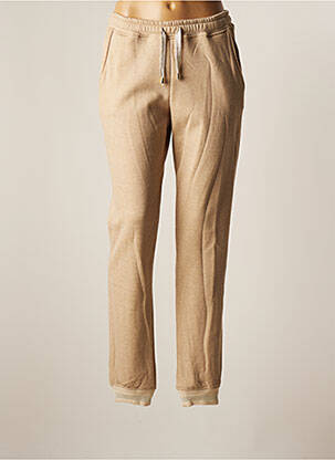 Trening bej VITAMINA femeie