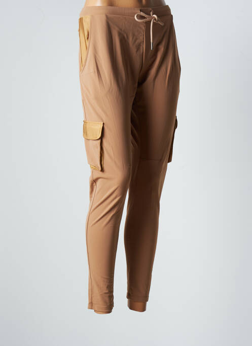 Trening bej HBT femeie