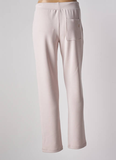 Trening bej ÉTYMOLOGIE femeie