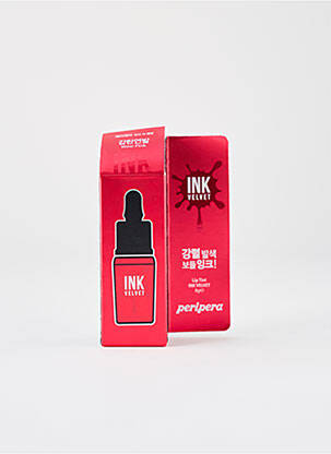 Machiaj pentru buze roz PERIPERA femeie