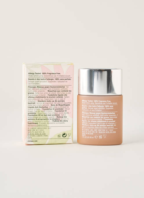 Fond de ten piele CLINIQUE femeie
