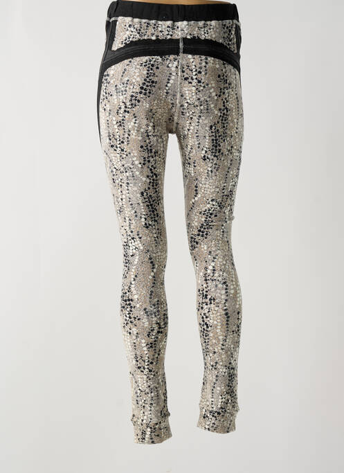 Trening gri NÜ femeie