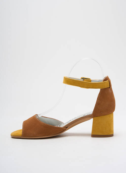 Sandale/Pantofi decupați galben UN TOUR EN VILLE femeie