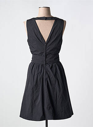 Rochie scurtă fără mâneci fără mâneci negru NAF NAF femeie