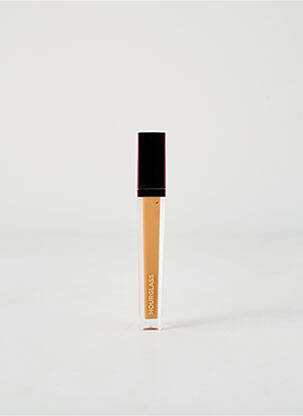 Maquillage piele HOURGLASS femeie