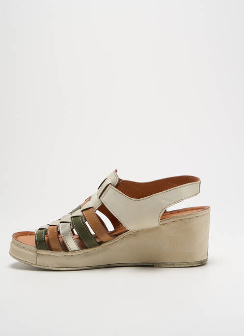 Sandale/Pantofi decupați bej KARYOKA femeie