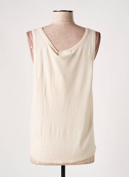 Maiou bej CULTURE femeie