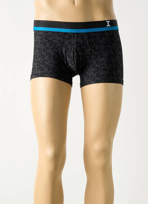 Boxer negru IMPETUS bărbat