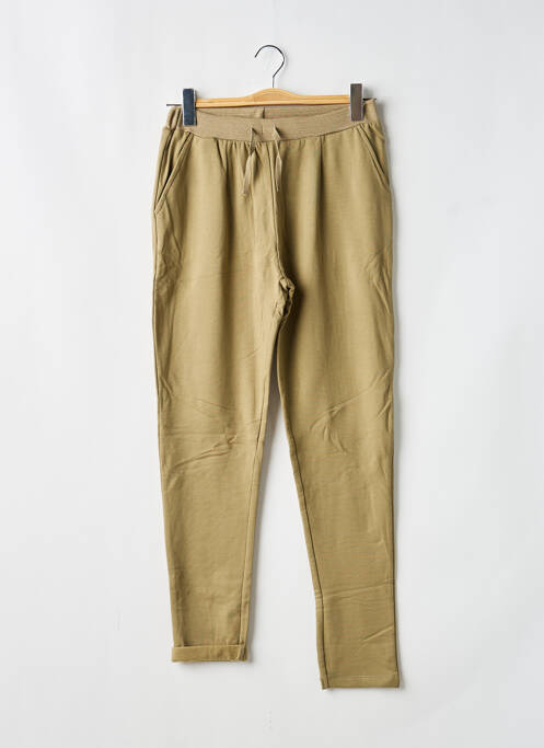 Trening verde NAME IT fată