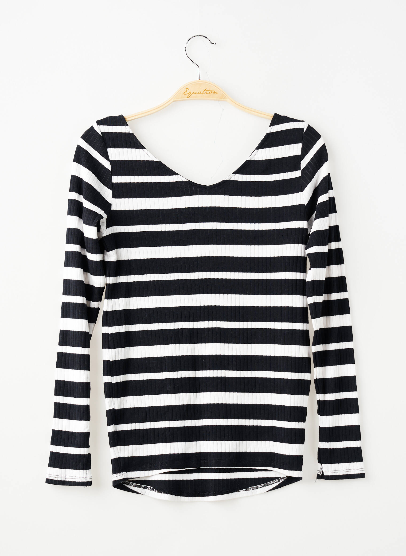 Tricou / top maternitate guler în v negru H&M femeie