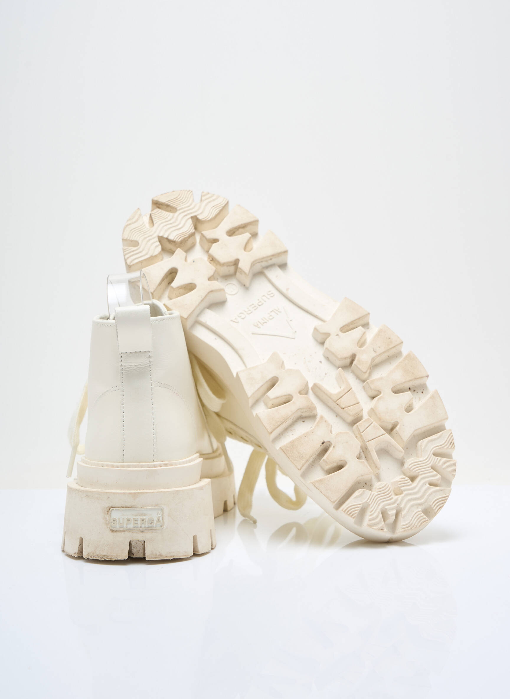 Botine/ghete toc mic toc de 4 la 6 cm bej SUPERGA femeie