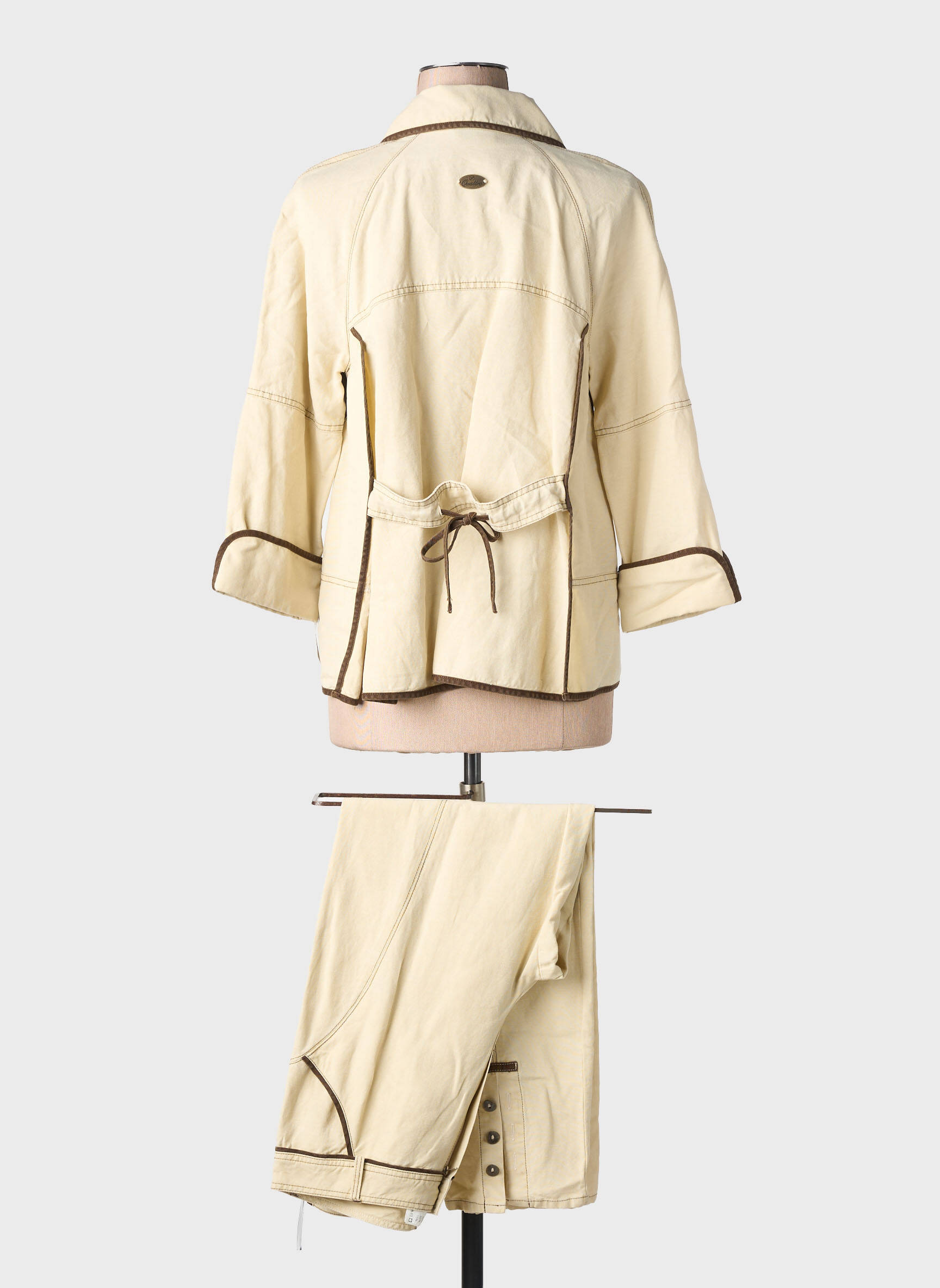 Set pantaloni guler de bluză bej QUATTRO femeie