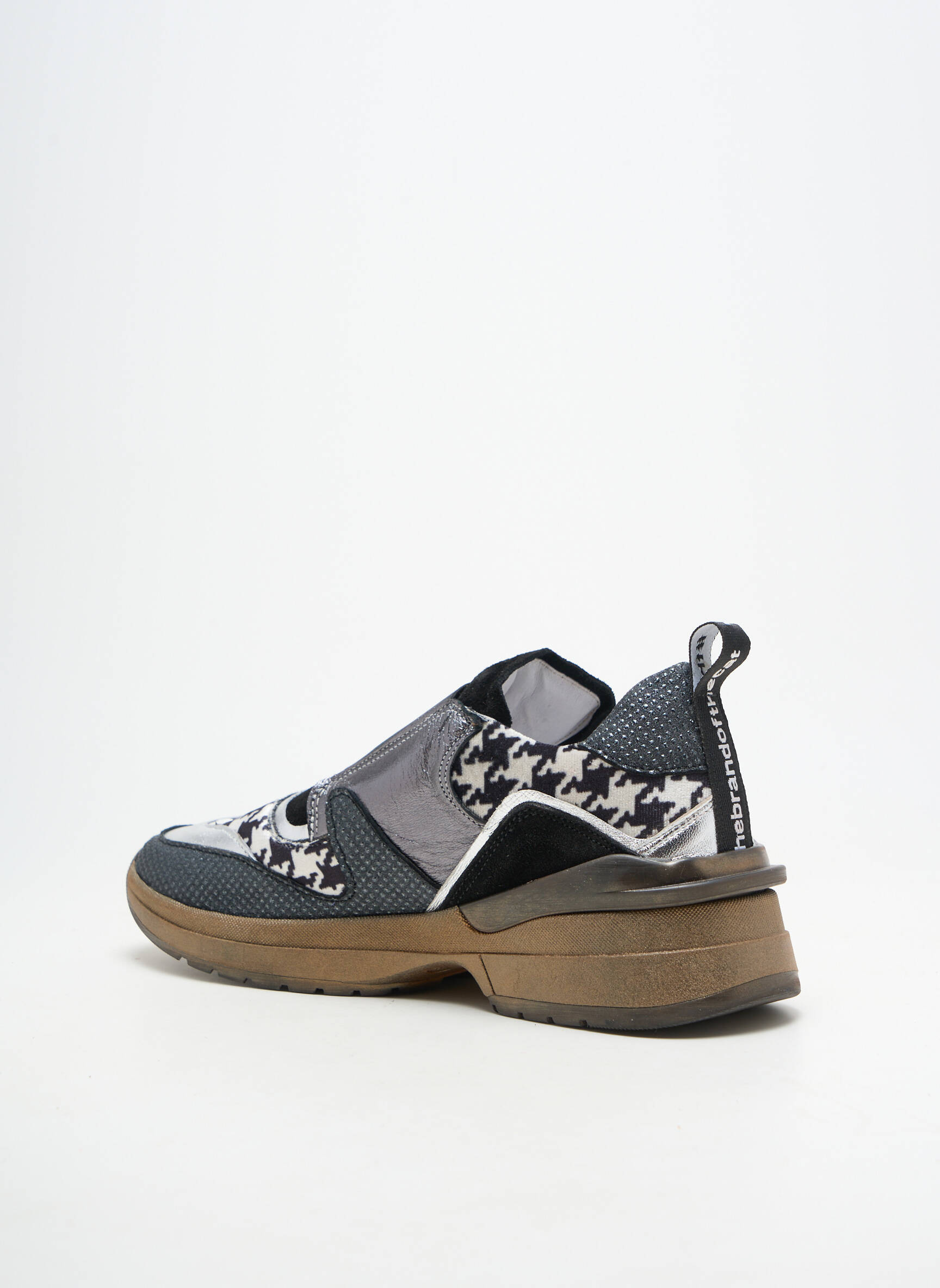 Adidași închidere elastică toc de 4 la 6 cm negru VADDIA femeie