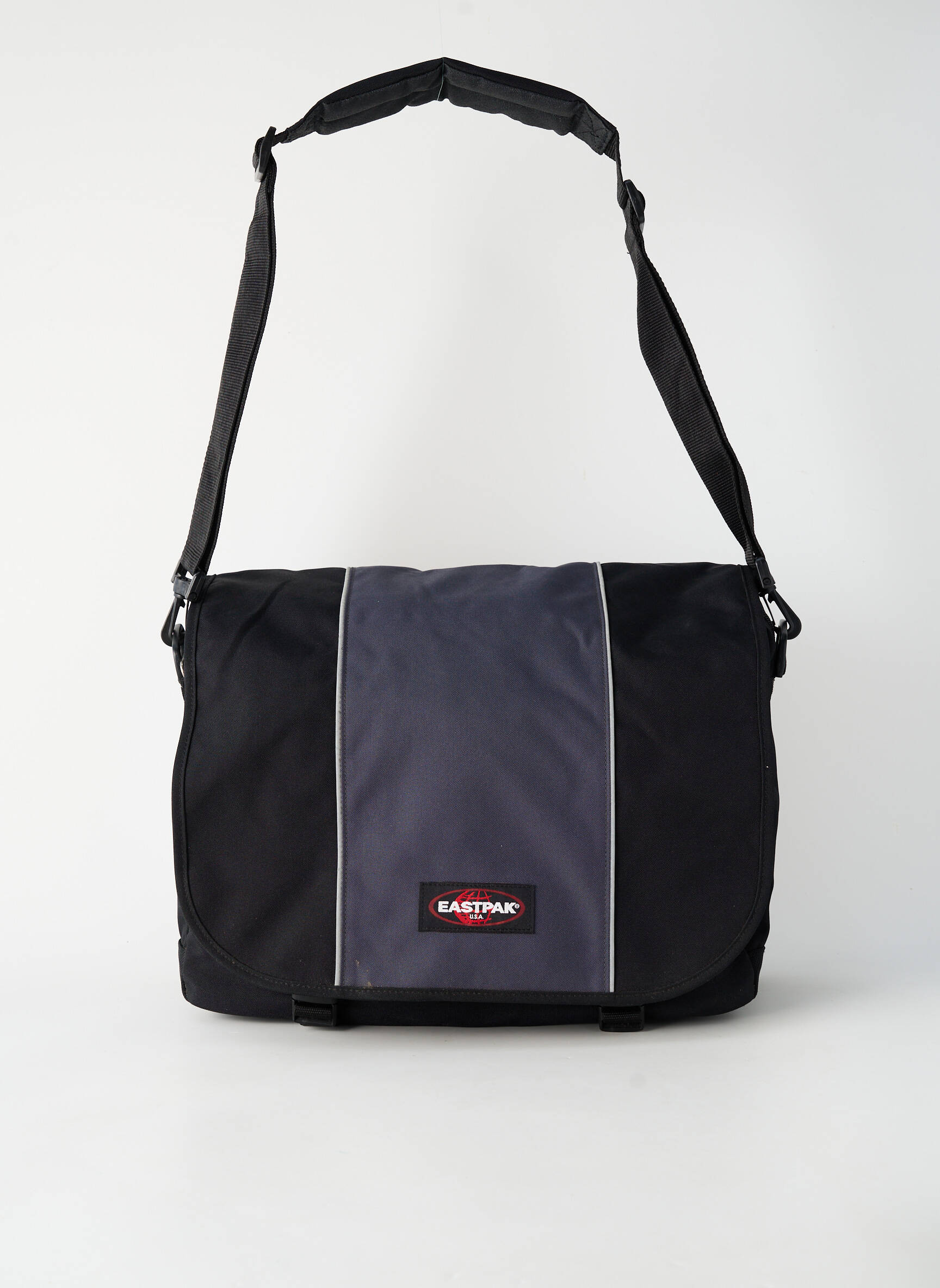 Geantă cusături întărite gri EASTPAK bărbat