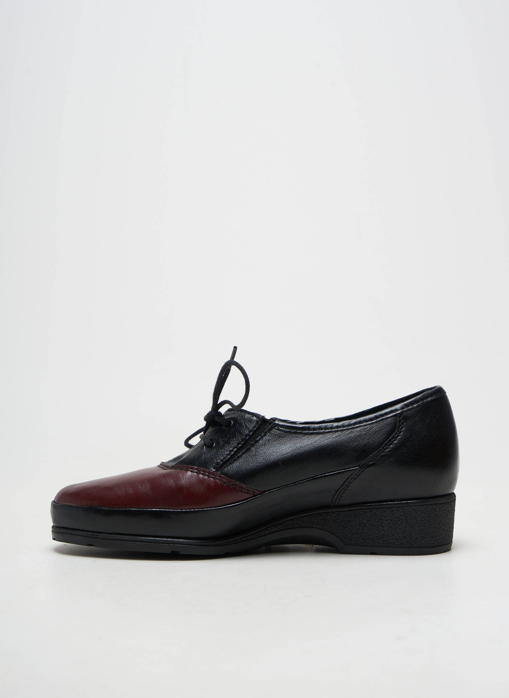 Derby-uri material neted toc plat până la 3 cm negru MARCO femeie