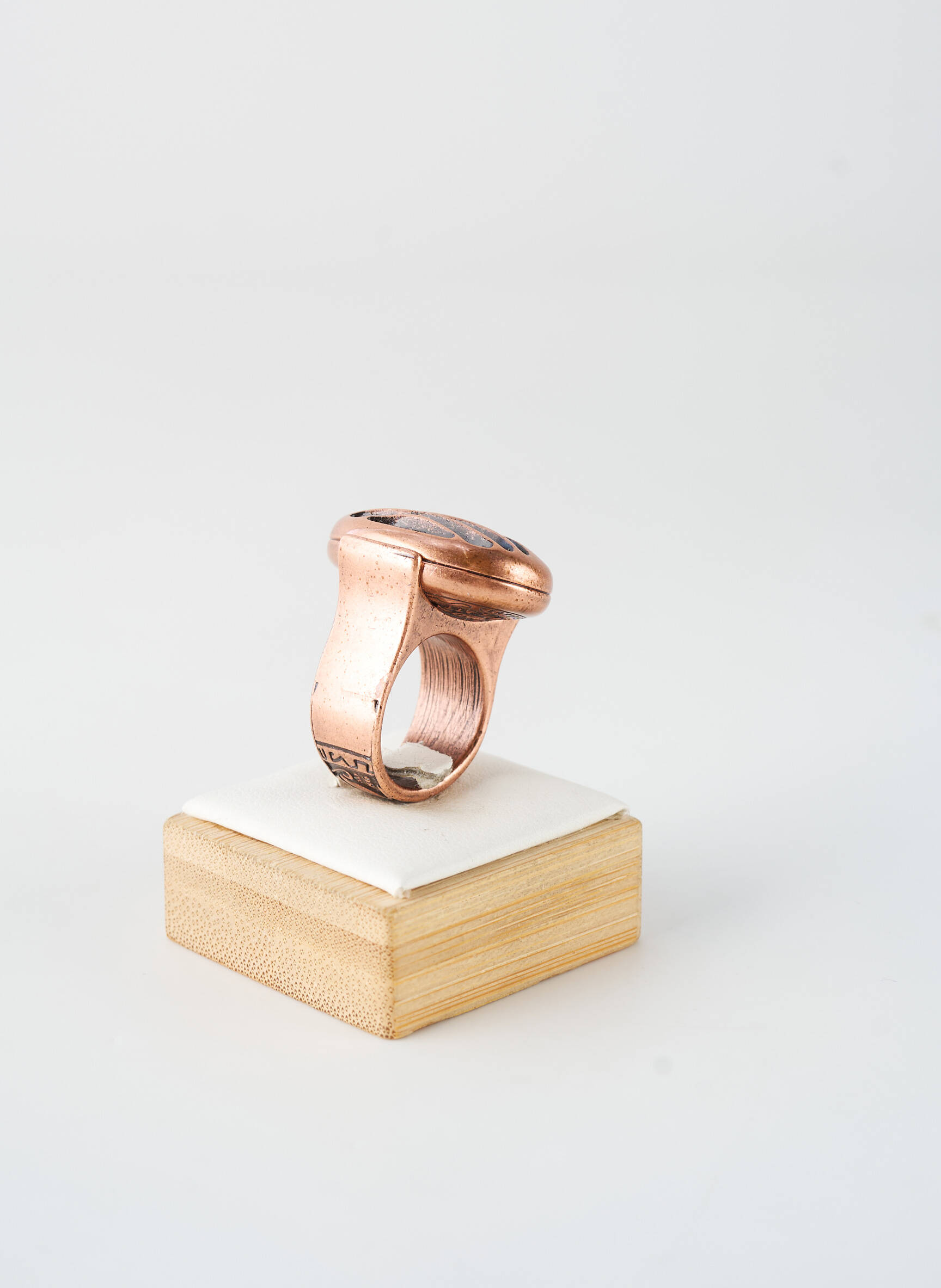Inel materiale metalice roz KONPLOTT femeie
