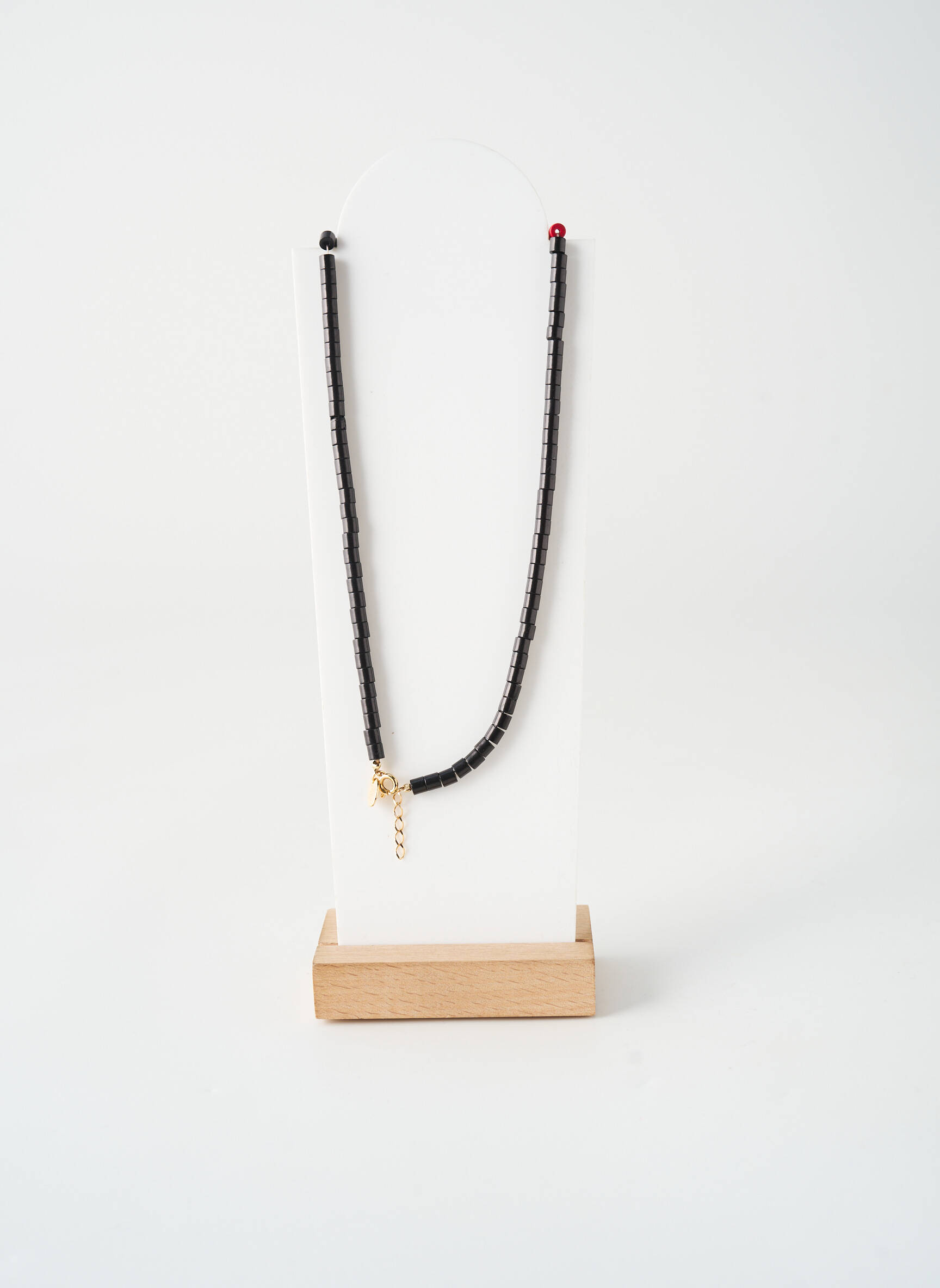Colier ornament cu mărgele negru NILAI femeie