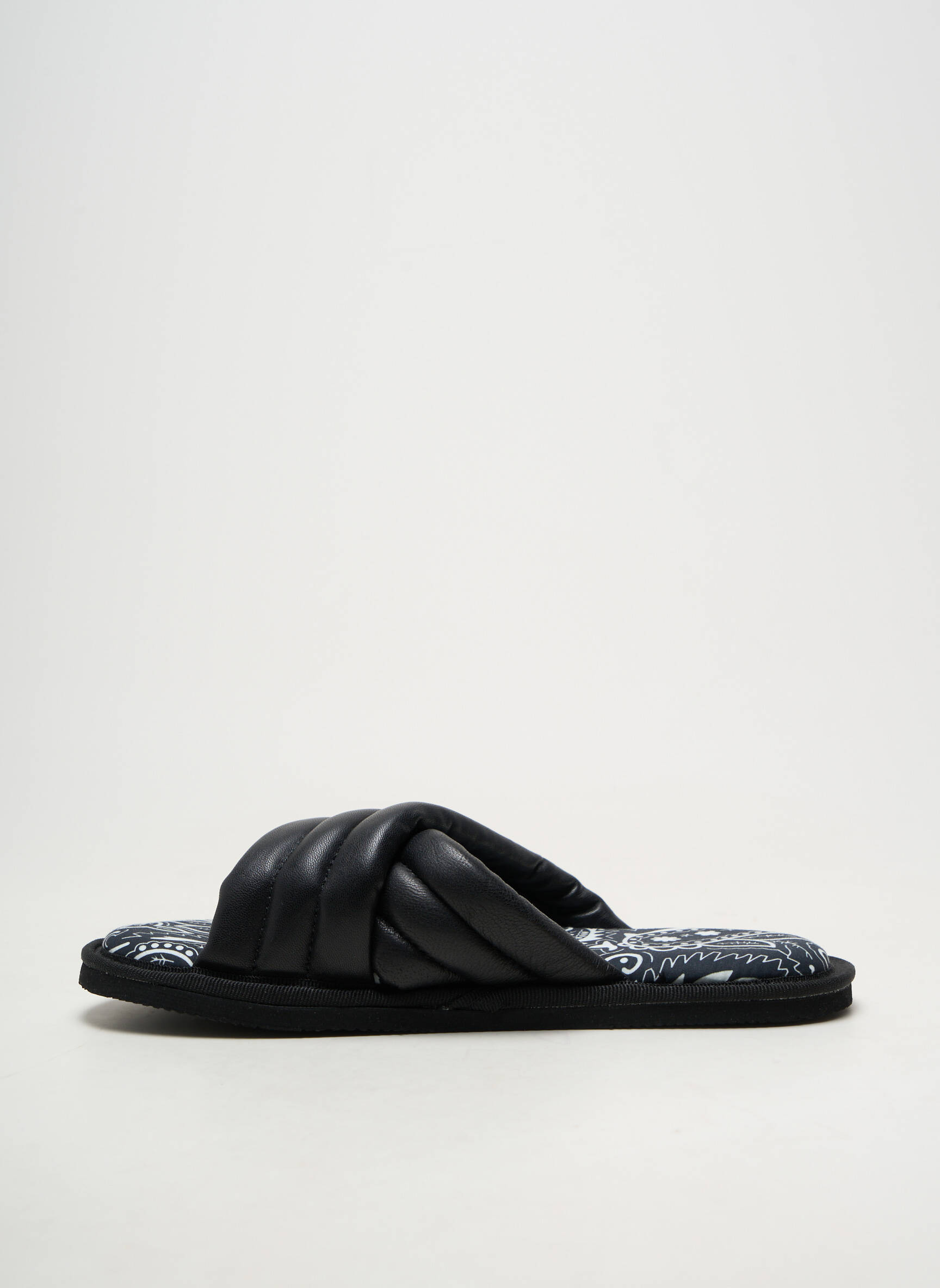 Mulete/saboți material neted toc plat până la 3 cm negru ARIZONA LOVE femeie
