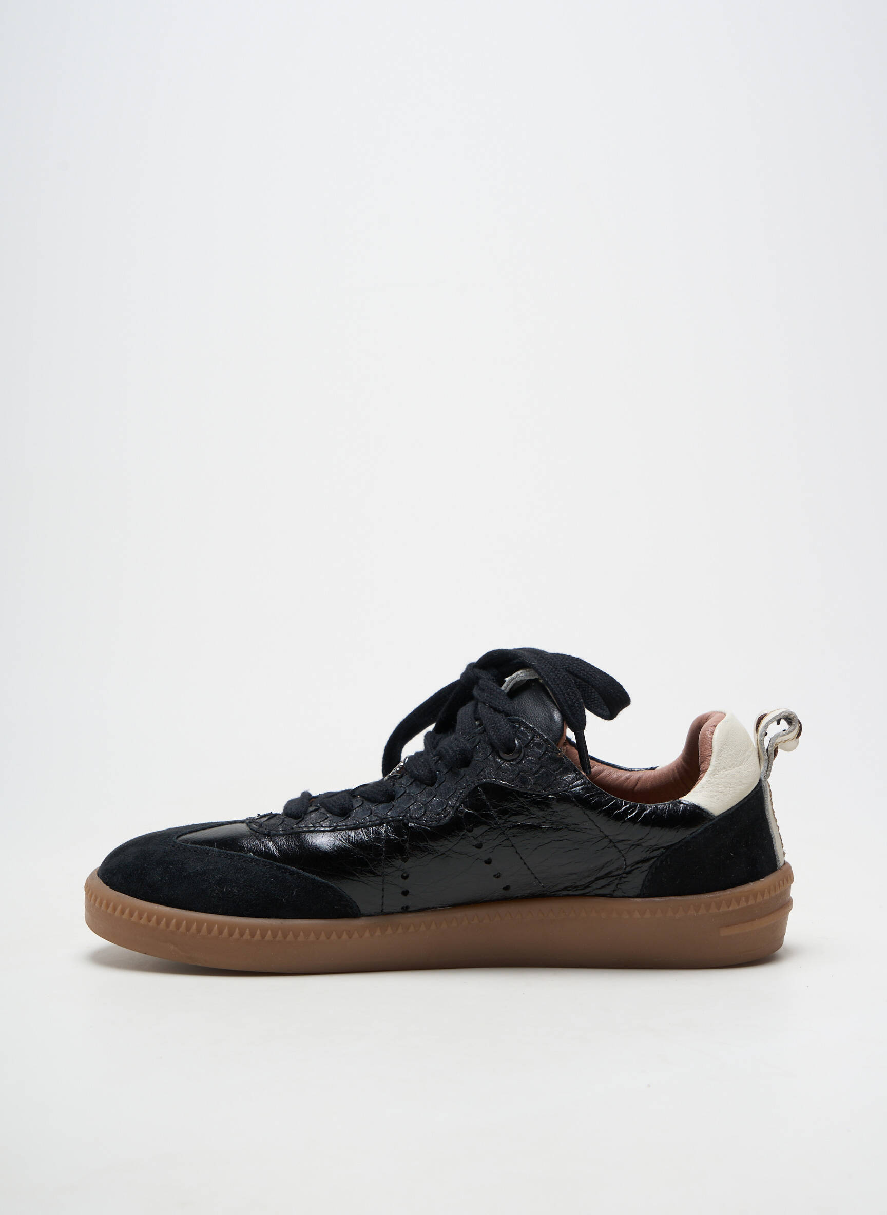 Adidași închidere cu șireturi toc plat până la 3 cm negru CRICKIT HAMBURG femeie