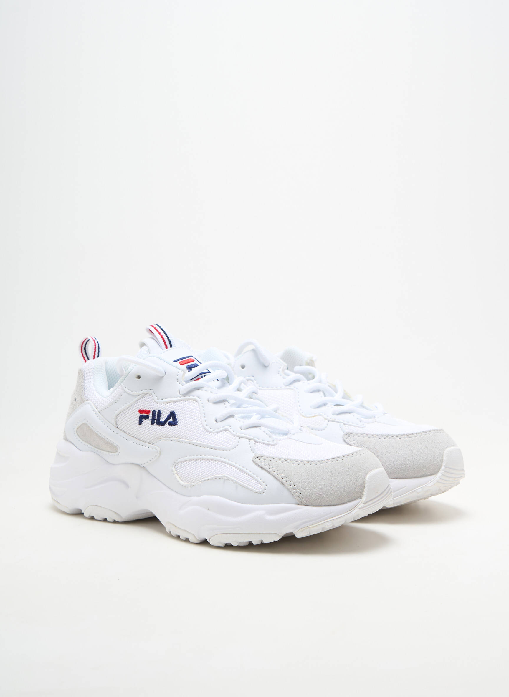 Adidași vârf rotund toc plat până la 3 cm alb FILA femeie