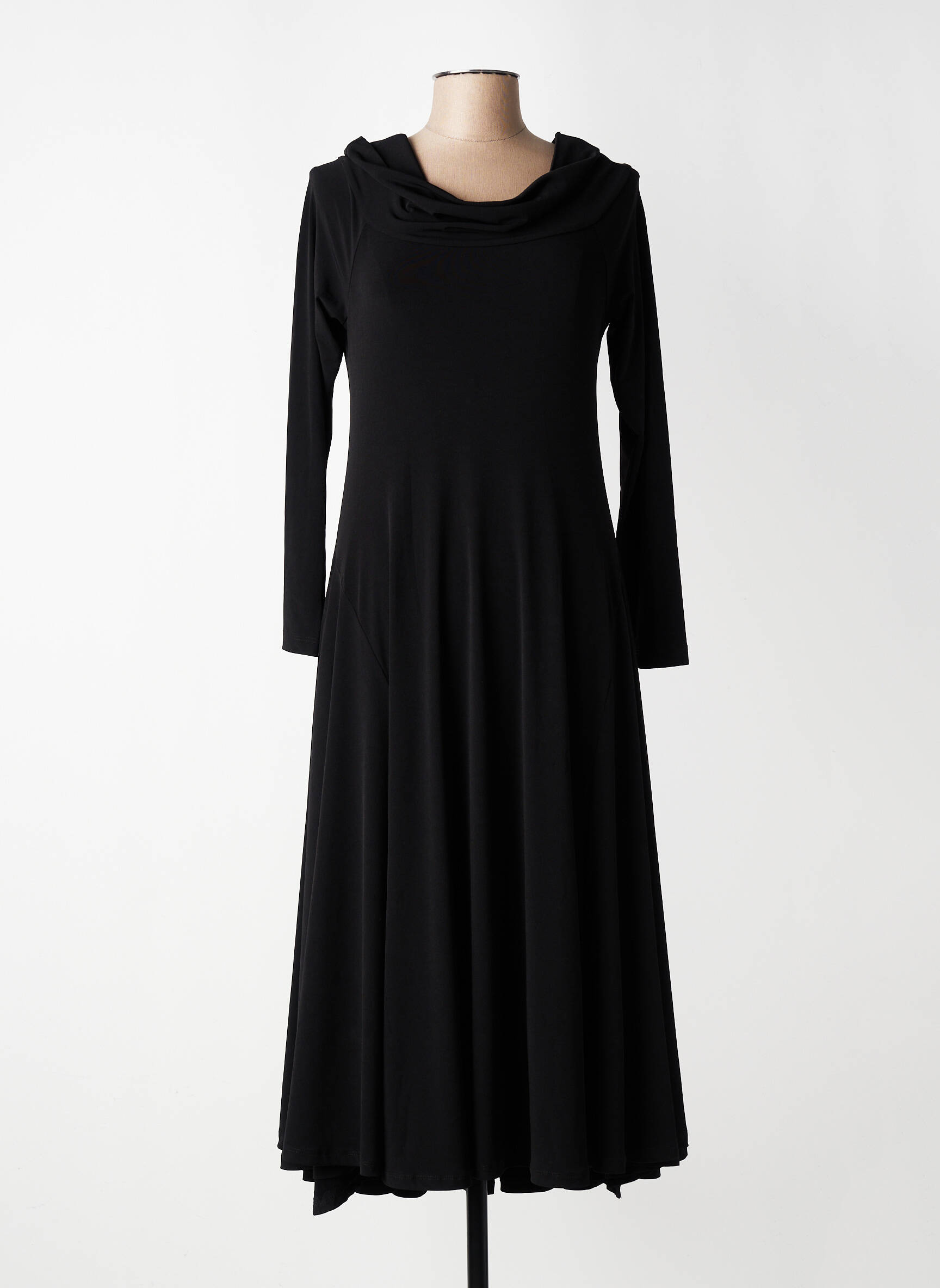 Rochie lungă mâneci lungi mâneci lungi negru MAT. femeie