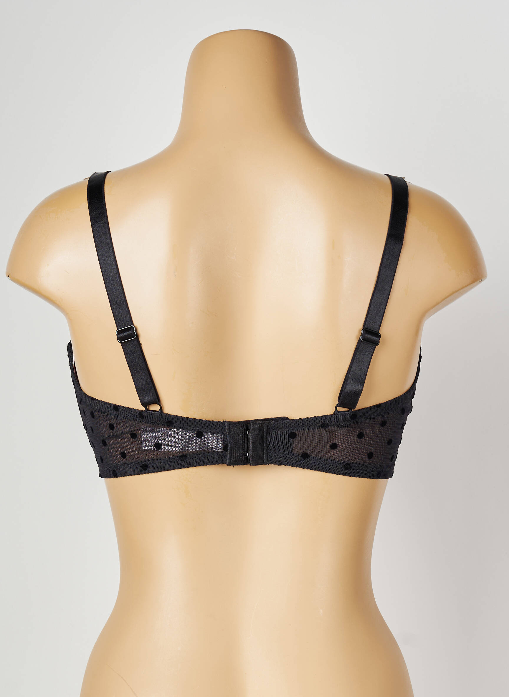 Sutien sutien balconet cu decolteu înalt sutien balconet cu decolteu înalt negru PASSIONATA femeie