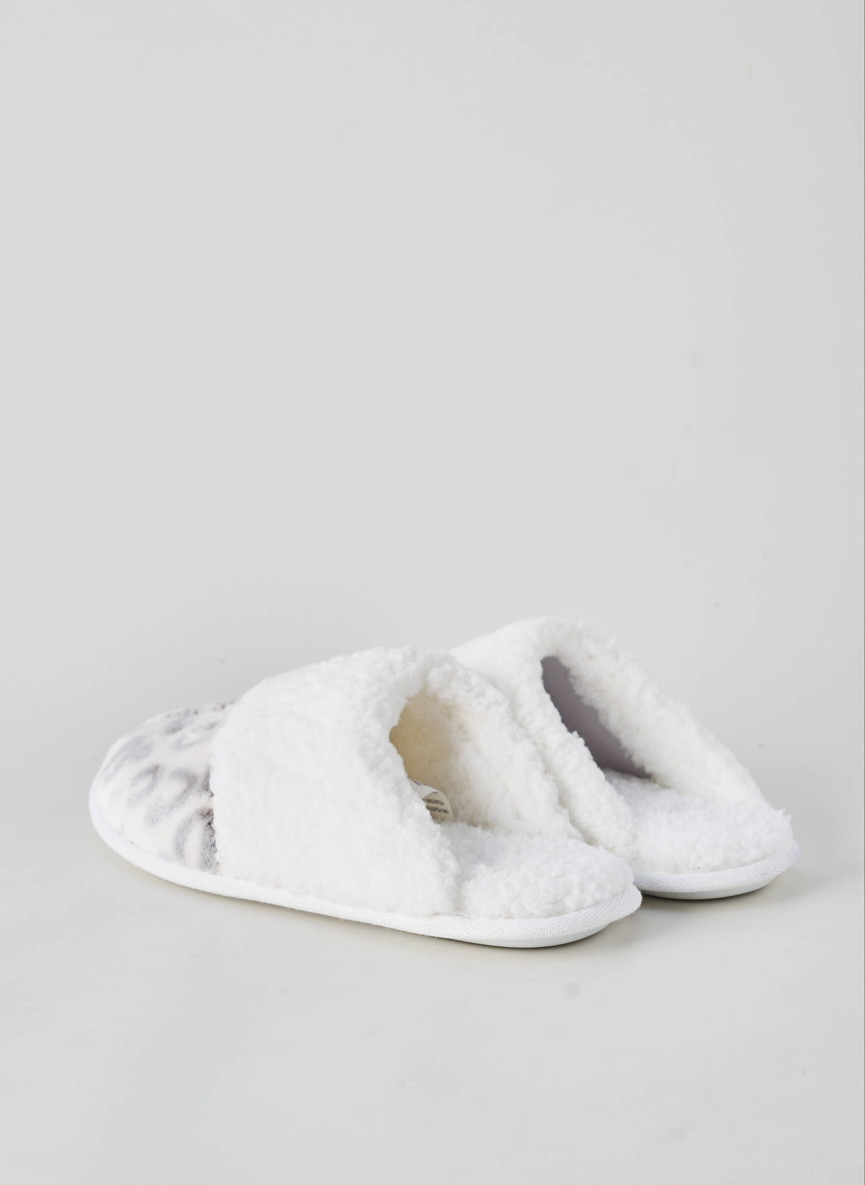 Papuci/pantofi de casă vârf rotund toc plat până la 3 cm alb MASSANA femeie