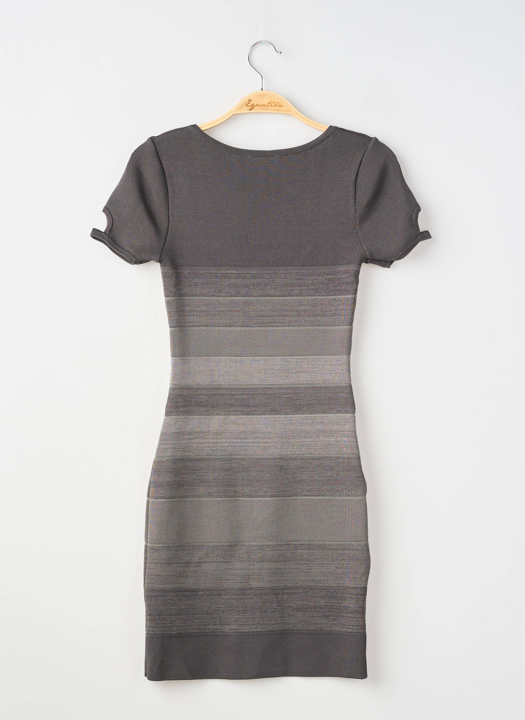 Rochie scurtă mâneci scurte mâneci scurte gri BEBE femeie