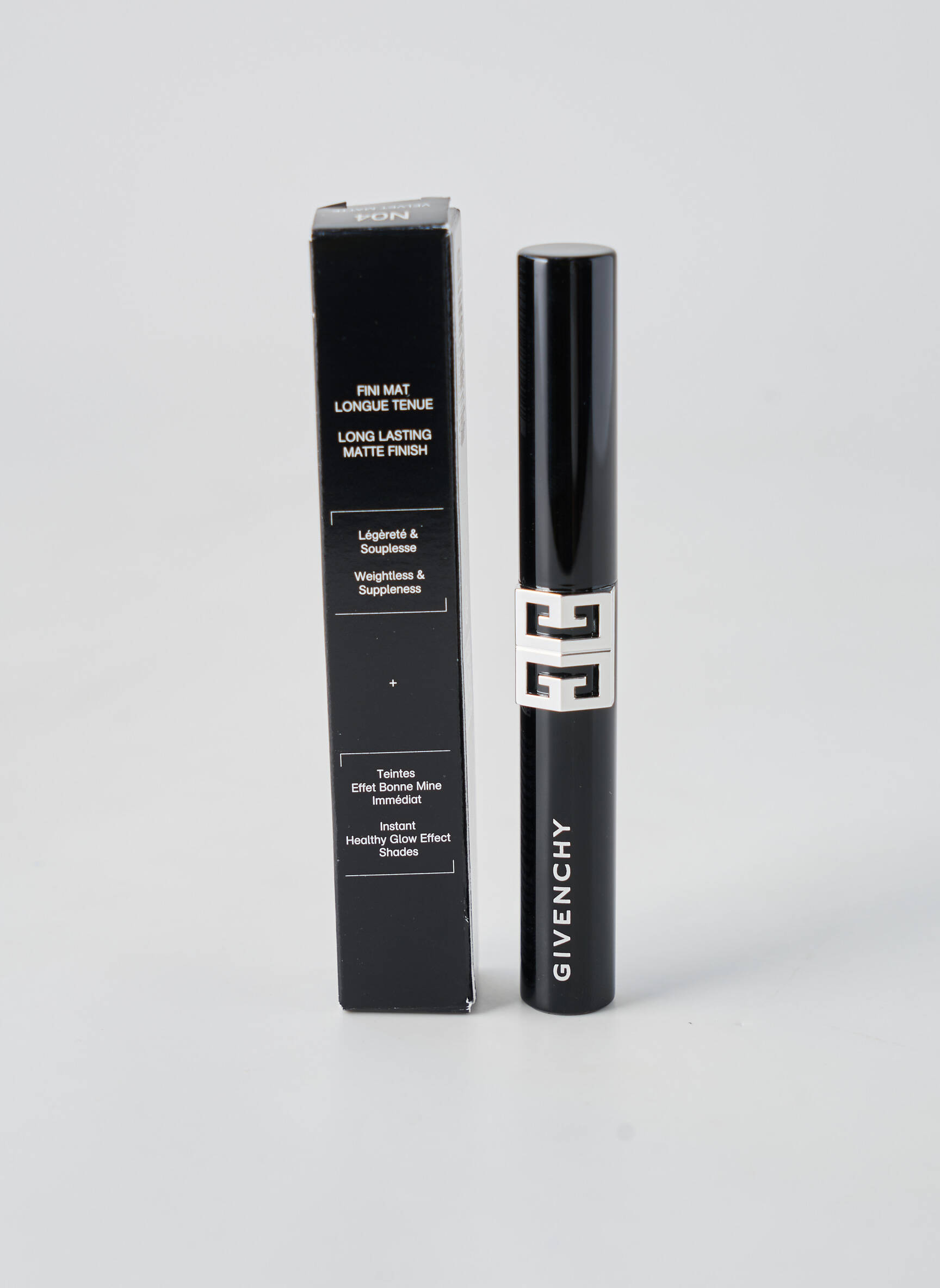 Machiaj pentru buze  ruj de buze maro GIVENCHY femeie