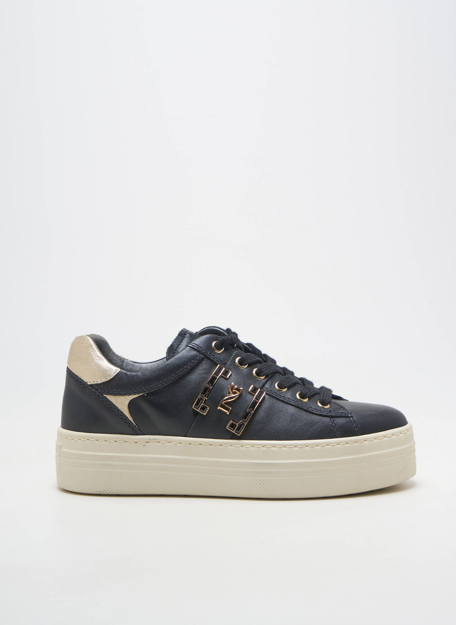 Adidași material neted toc plat până la 3 cm negru NERO GIARDINI femeie