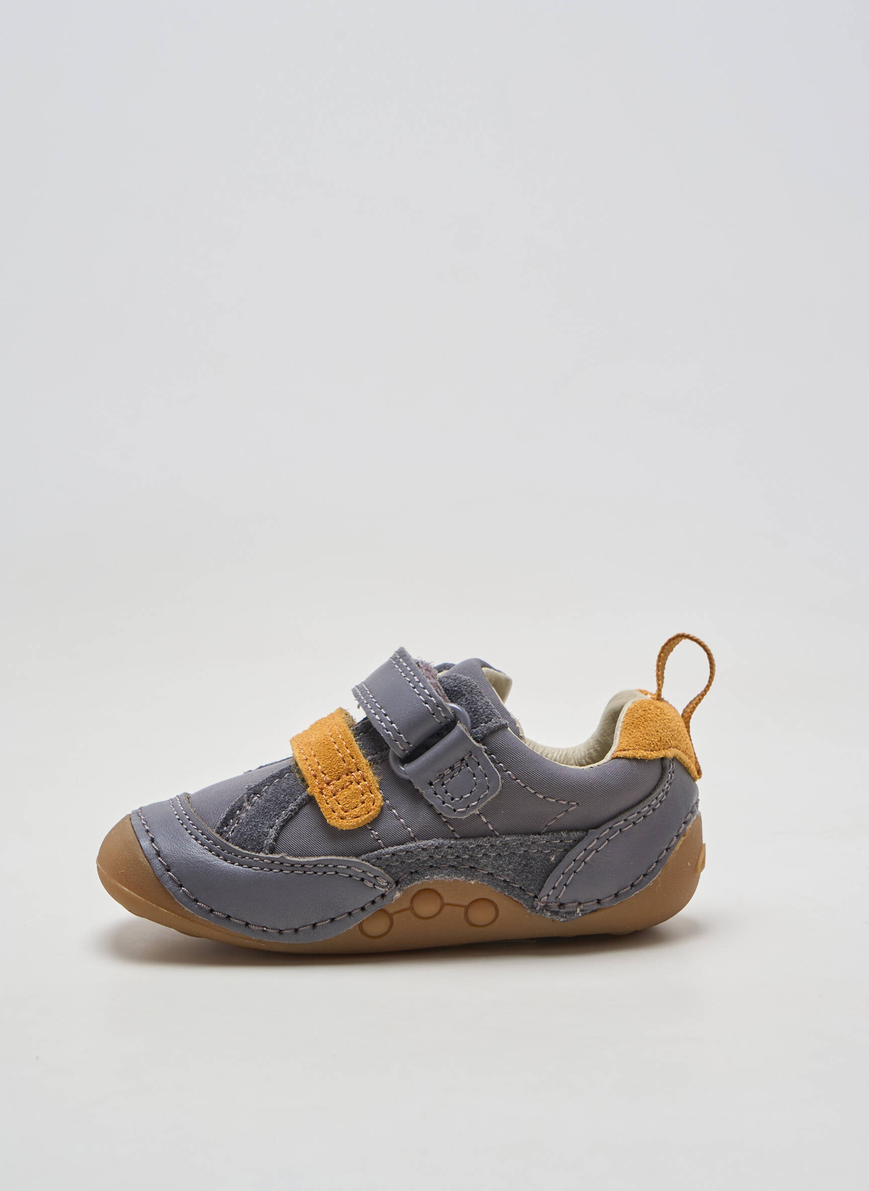 Adidași material neted vârf rotund gri CLARKS băiat
