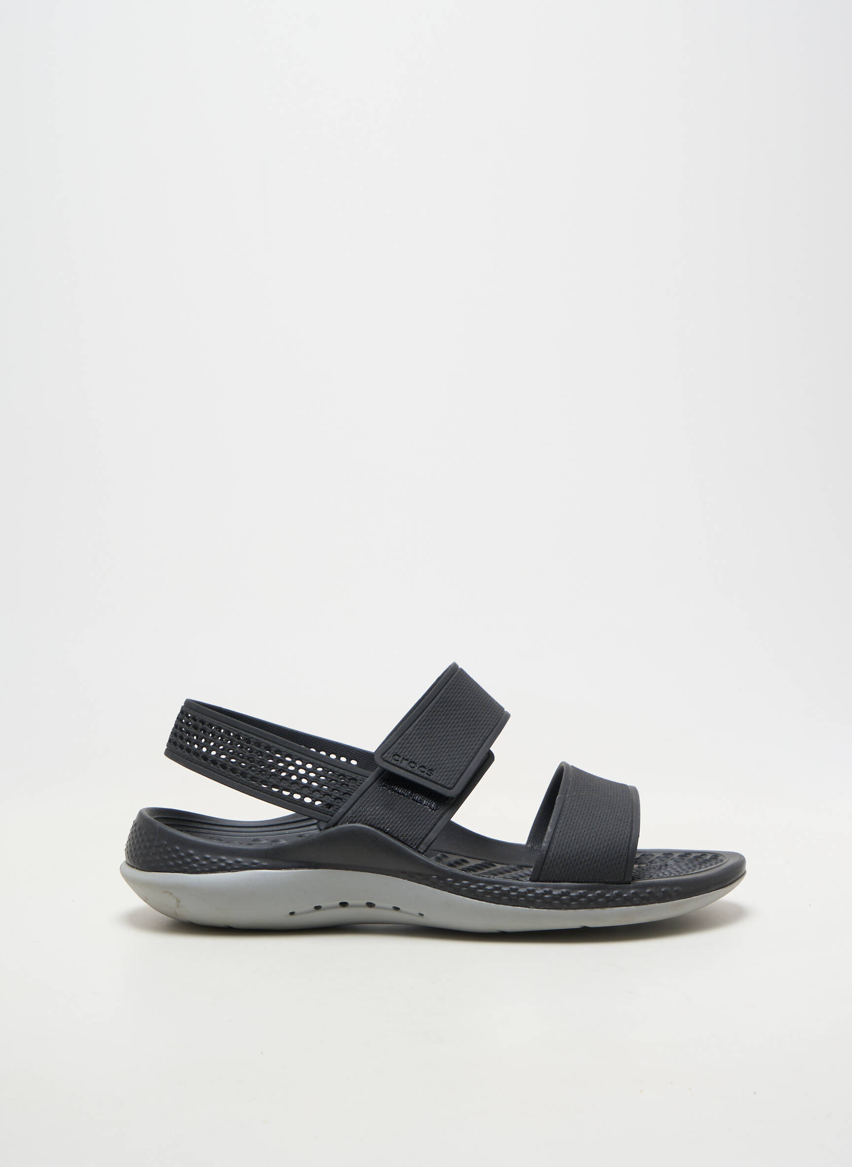 Sandale/pantofi decupați toc plat până la 3 cm negru CROCS femeie