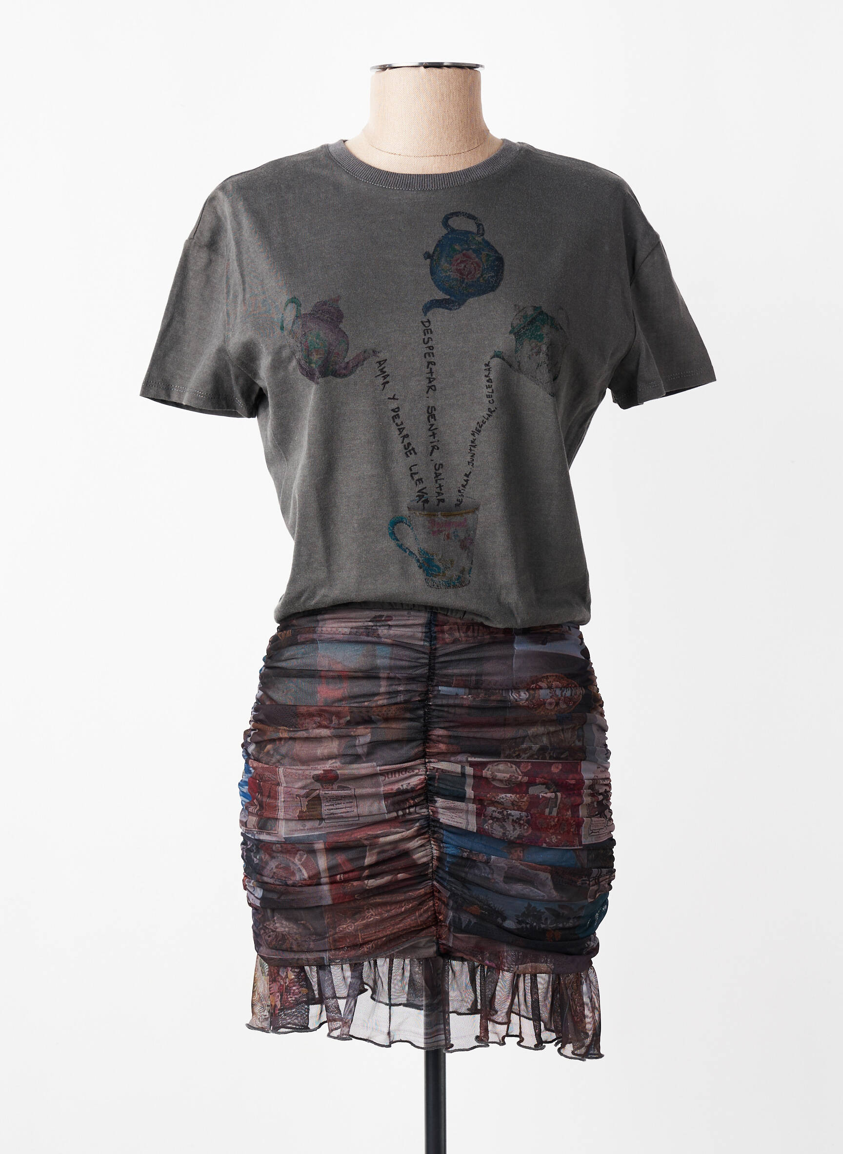 Rochie scurtă mâneci scurte mâneci scurte gri DESIGUAL femeie