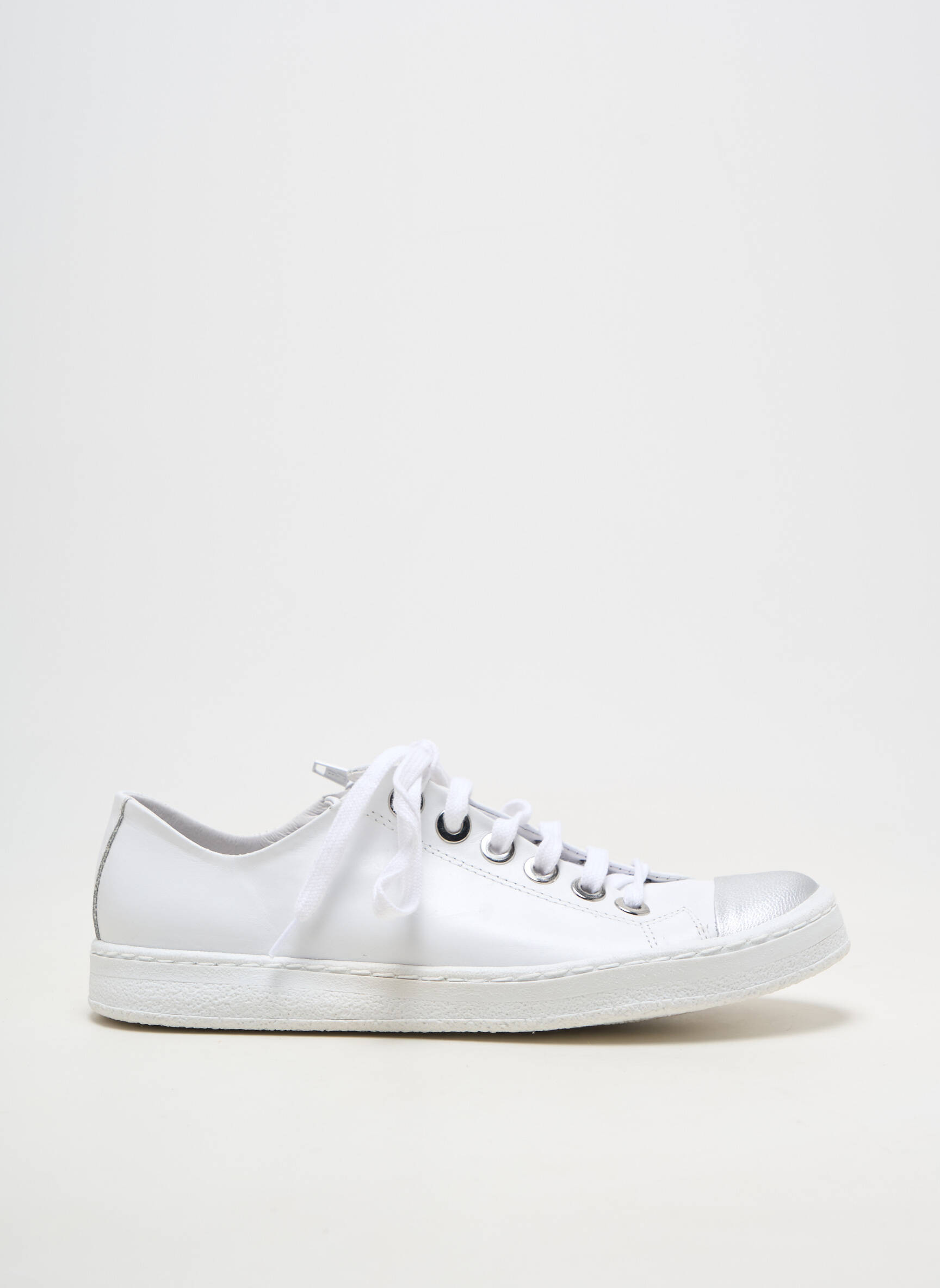 Adidași material neted toc plat până la 3 cm alb CHACAL femeie