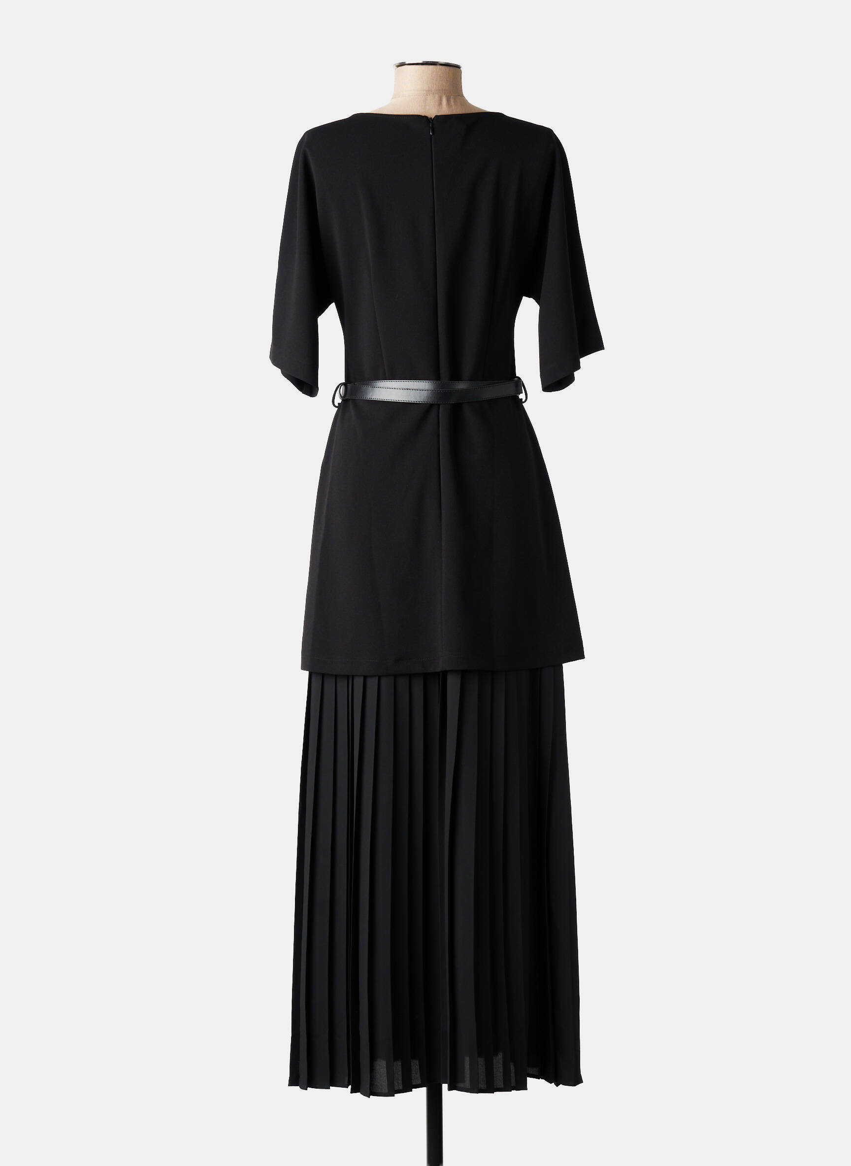 Rochie lungă croială cambrată mâneci 3/4 negru IMPERIAL femeie