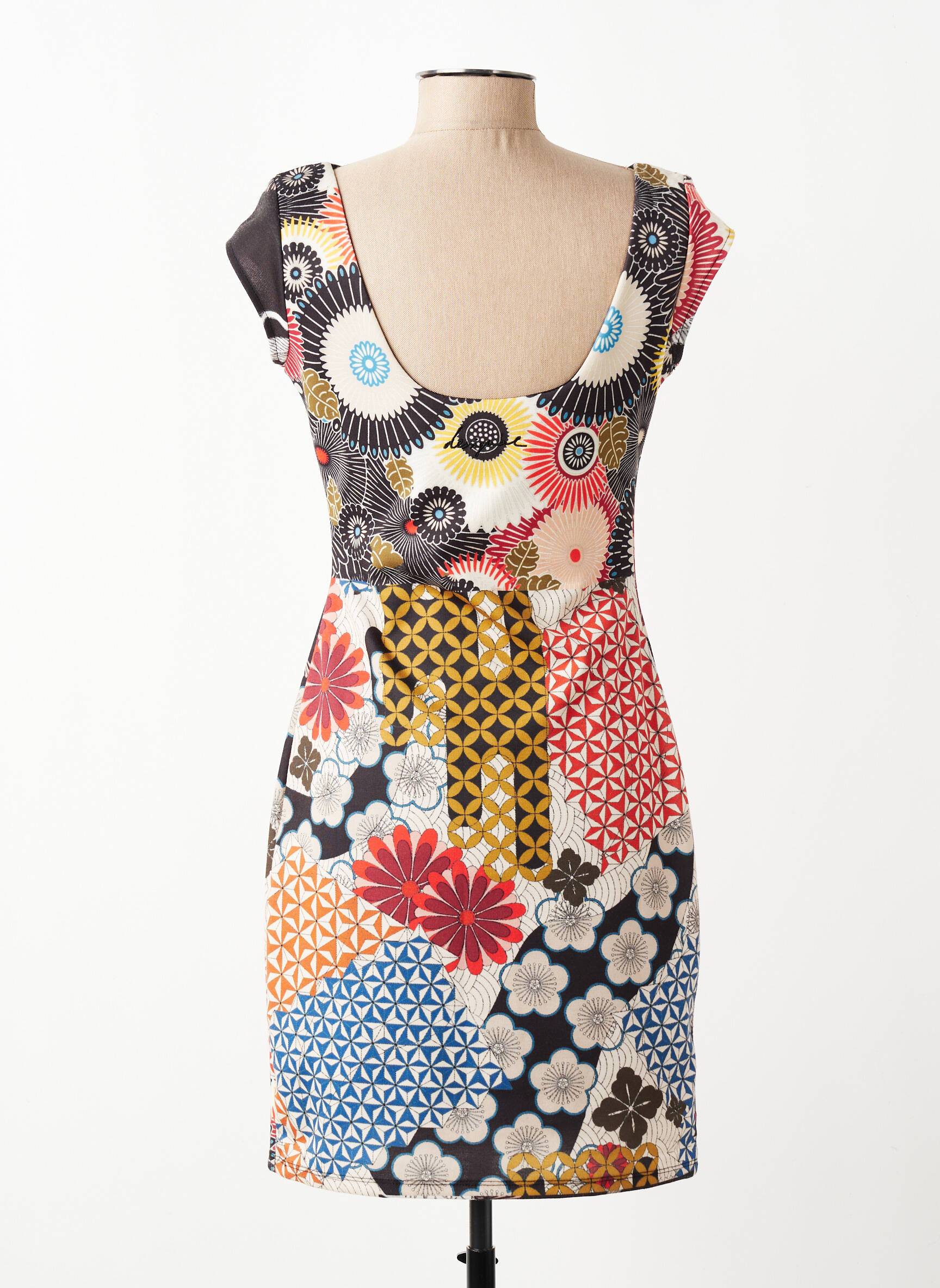 Rochie scurtă mâneci scurte mâneci scurte negru DESIGUAL femeie