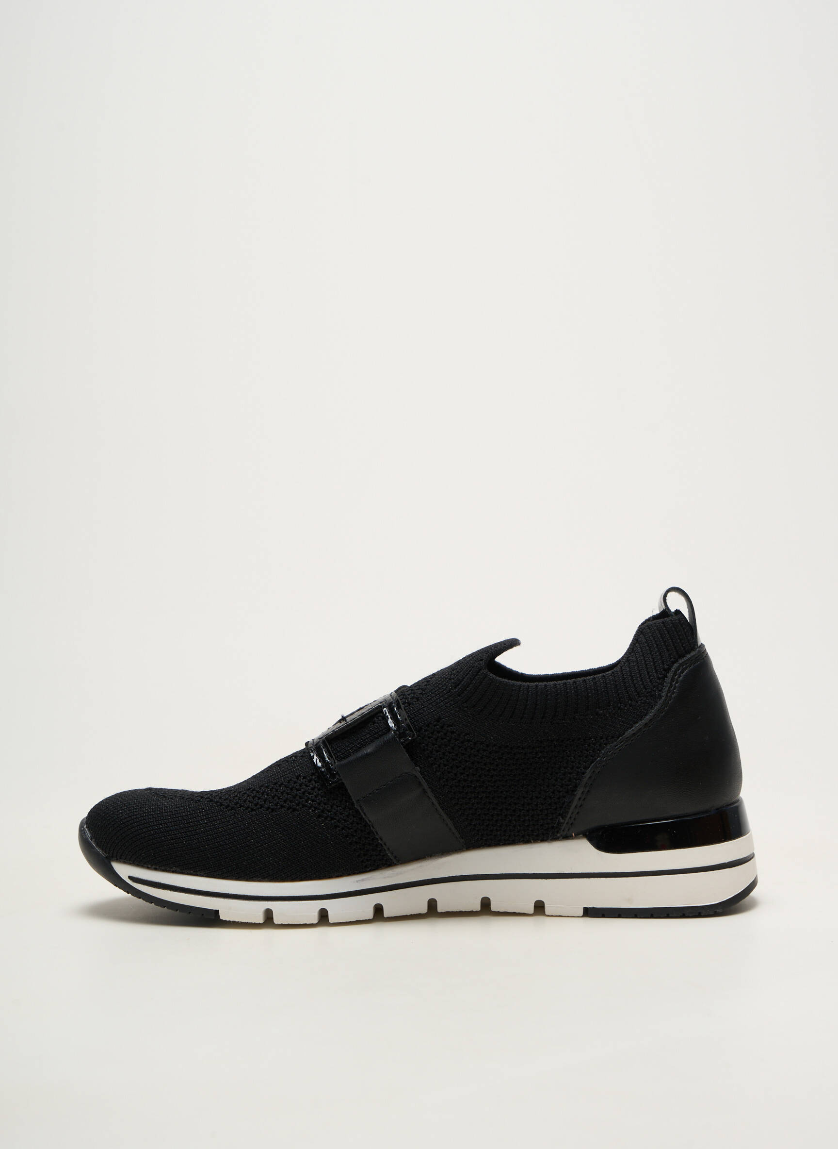 Adidași vârf rotund toc plat până la 3 cm negru REMONTE femeie