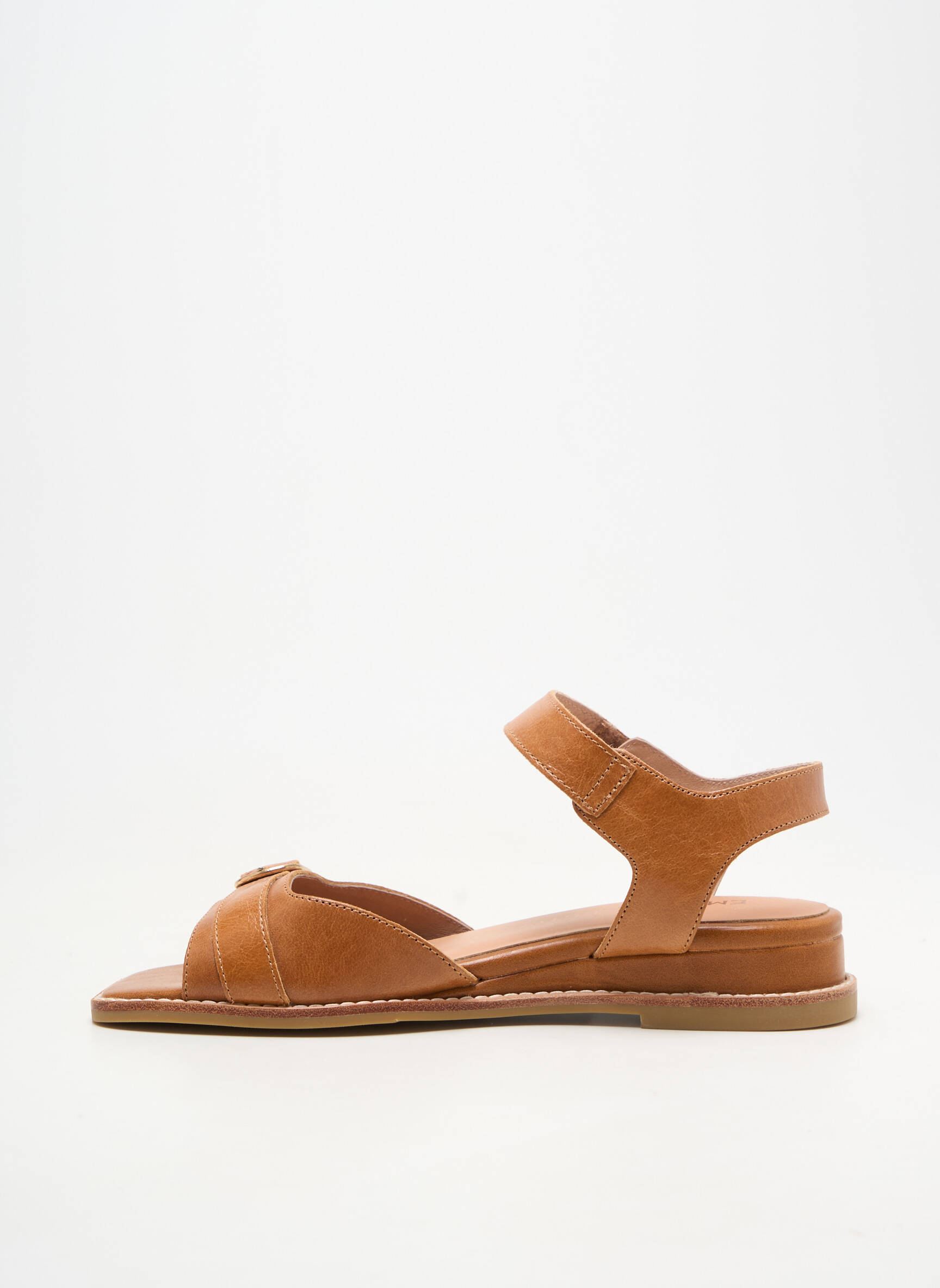 Sandale/pantofi decupați material neted toc plat până la 3 cm maro EMILIE KARSTON femeie